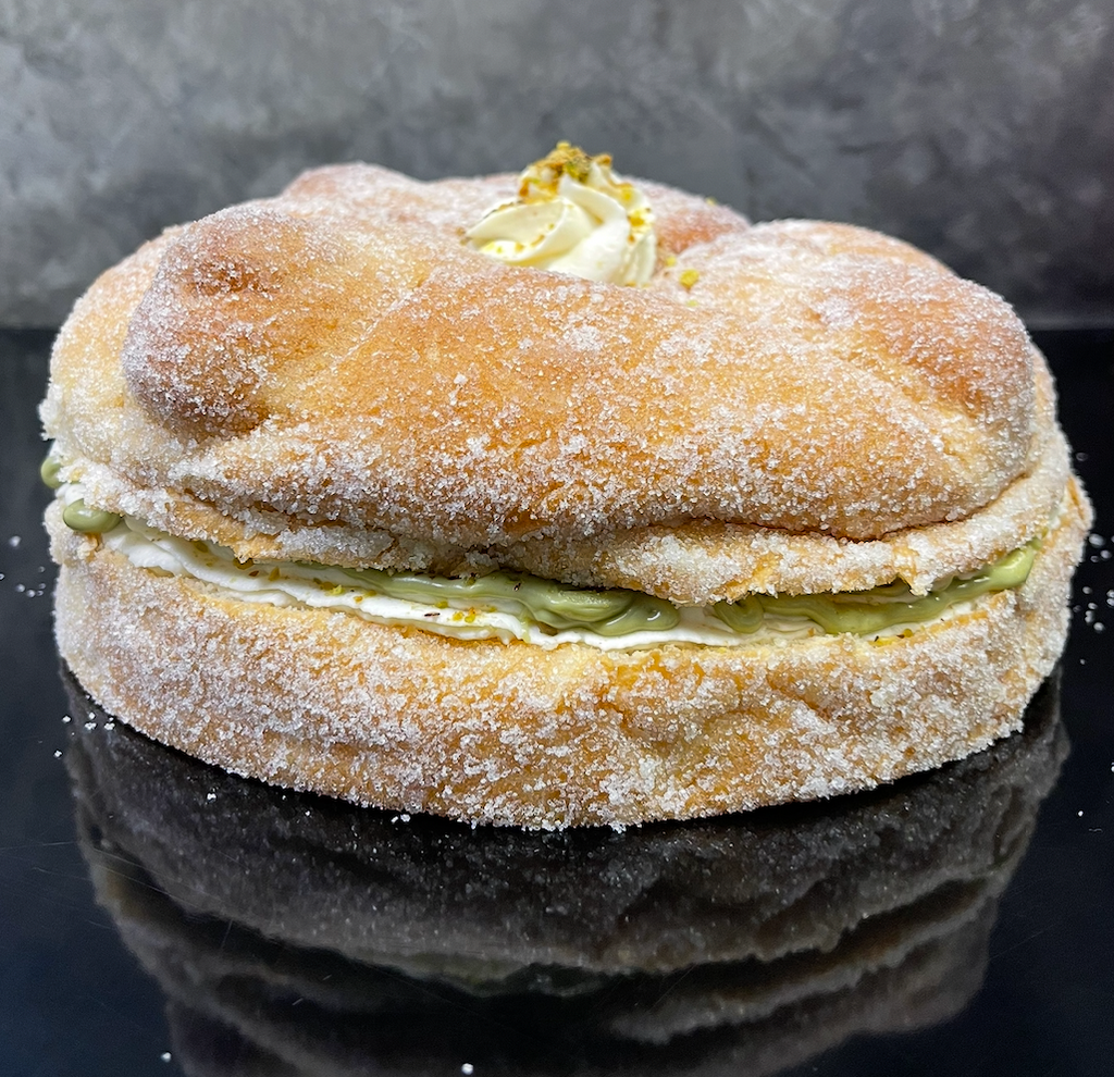 Pan de Muerto de Pistache